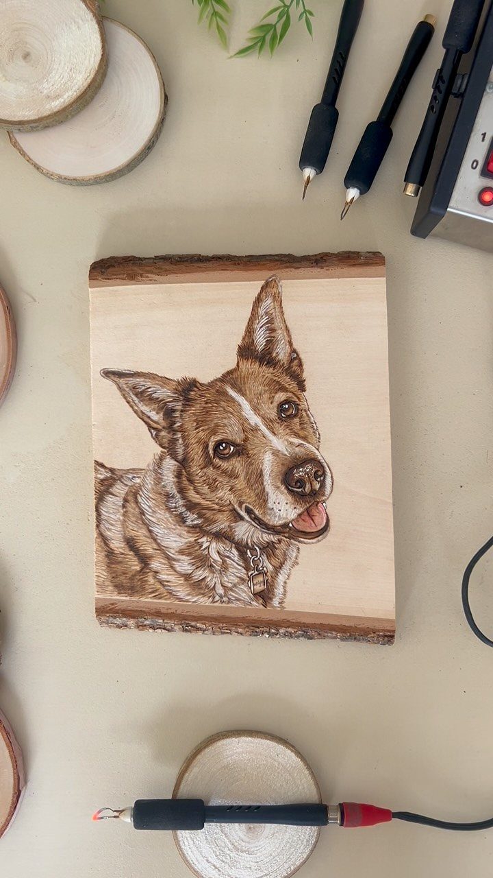 9 Wood Burning Images for Spoons, Plaques and Coasters 6 Wood burned portrait of a dog on a natural wood slice with pyrography tools.