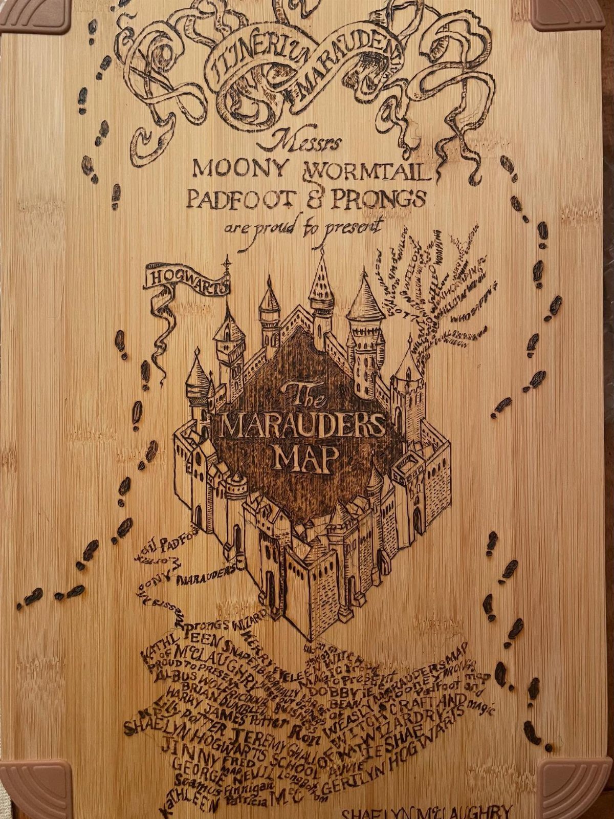 9 Wood Burning Images for Spoons, Plaques and Coasters 2 Wooden plaque with detailed wood-burned illustration of Hogwarts and the Marauder's Map.